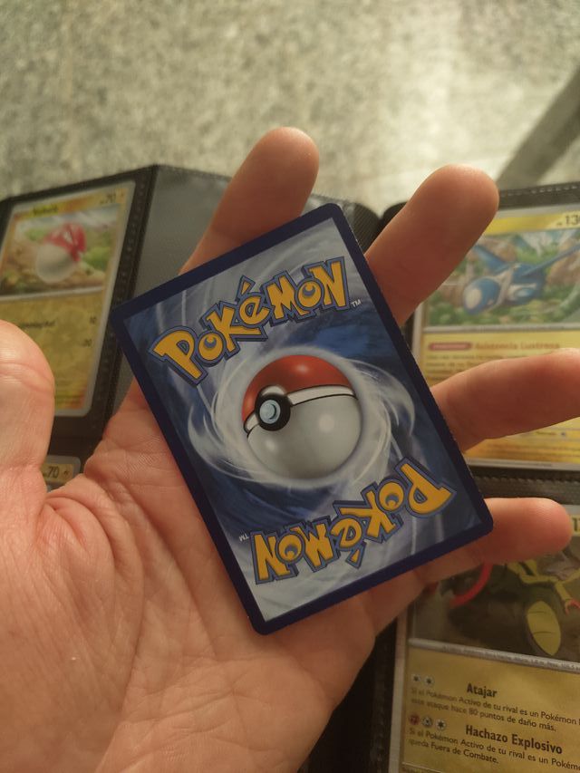 Carta Pokémon Pikachu Básico