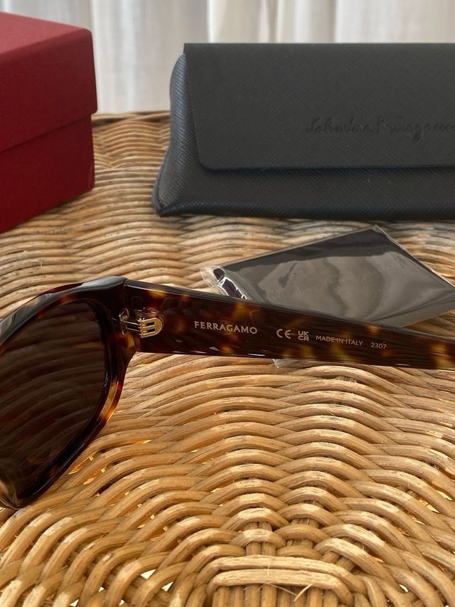 Gafas de sol Salvatore Ferragamo Tortoise