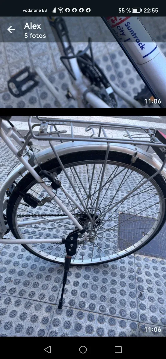 Bicicleta de paseo plateada