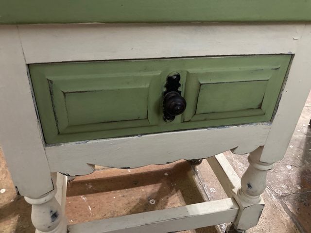 Mesitas de noche y cajonera