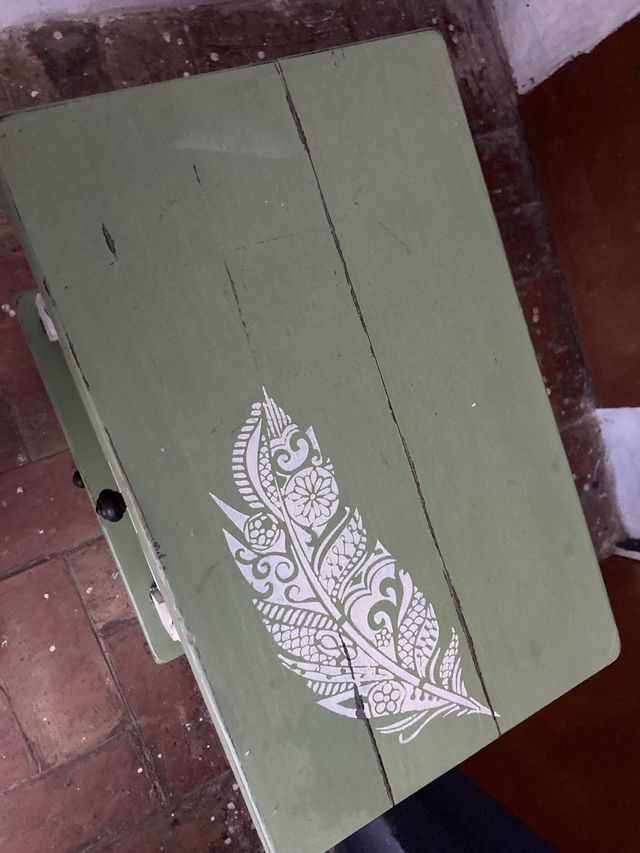 Mesitas de noche y cajonera