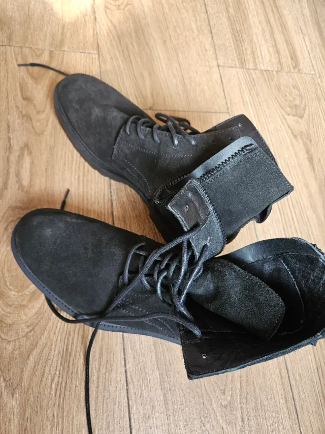 Botas de ante negras