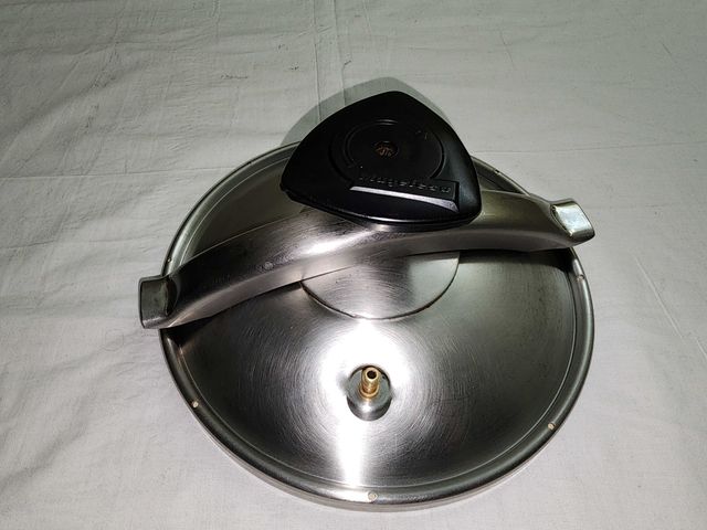 Olla a presión Magefesa