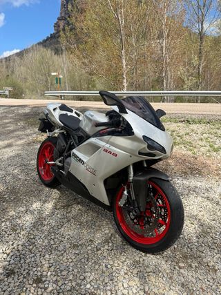 Ducati 848