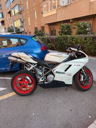 Ducati 848