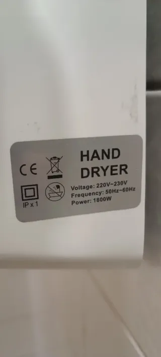 Secador de manos automático