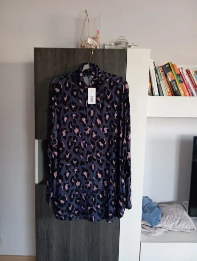 Túnica cuello alto estampado