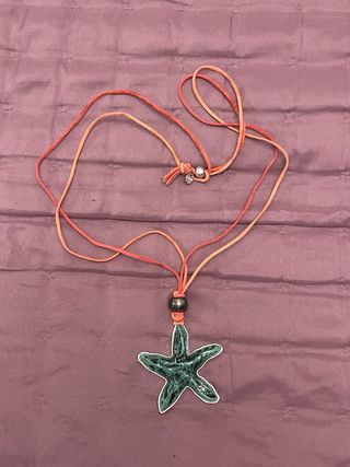 Collar estrella de mar verde y plata