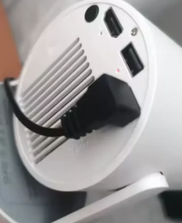 Proiettore MAGCUBIC nuovo e sigillato/ad alta definizione