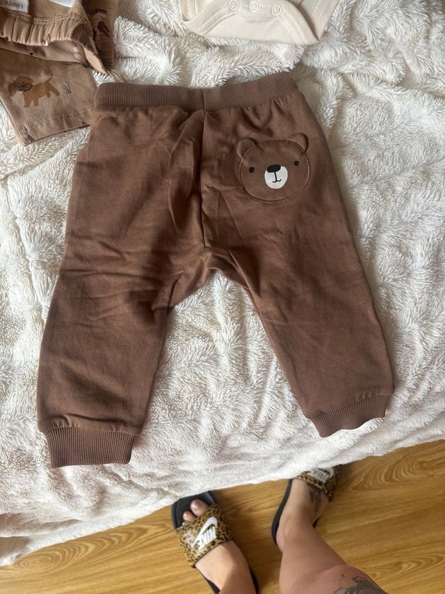 Pantalón bebé marrón osito