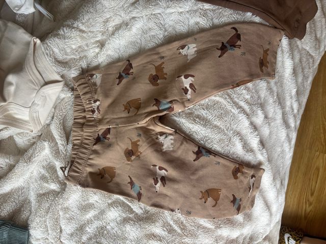 Pantalón bebé perritos