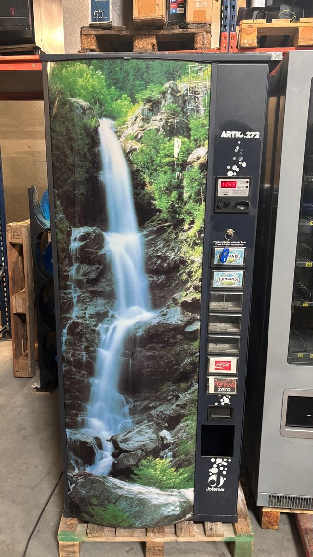 Máquina Vending Coca-Cola y Agua