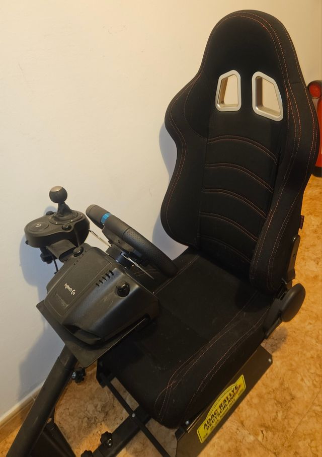 Playseat + Logitech G29 con palanca cambios