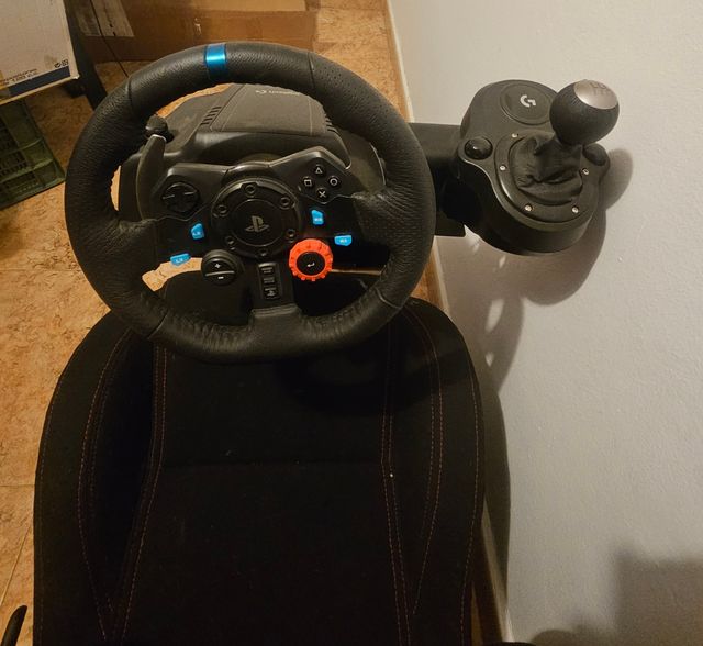Playseat + Logitech G29 con palanca cambios