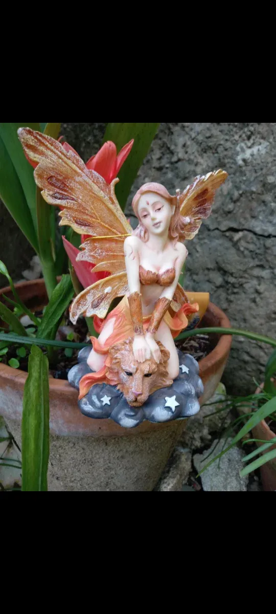 Fata con Leone LES Alpes con scatola