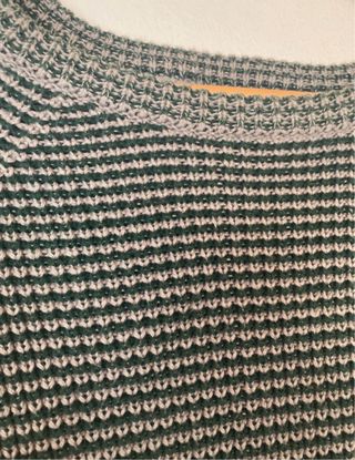 Jersey oversize Mango unisex gris y verde