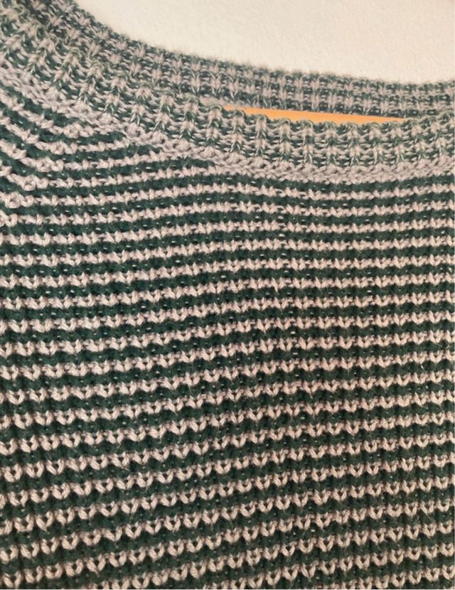 Jersey oversize Mango unisex gris y verde