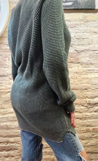 Jersey oversize Mango unisex gris y verde