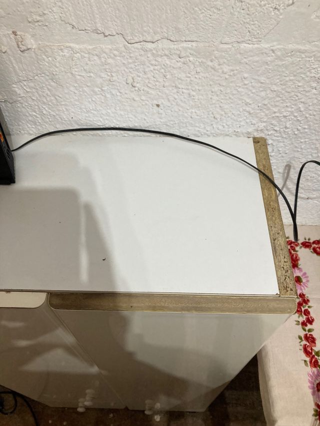 Dos Muebles de baño madera