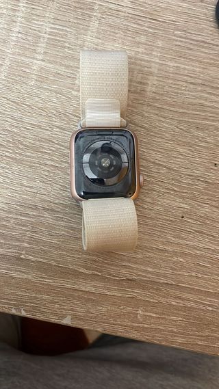 Apple Watch Beige/Dorado