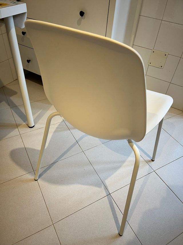 Cadeira Ikea branca Lidas modelo 2 unidades