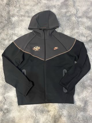 Chándal Synaworld x Nike Negro y Dorado Nuevo