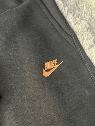 Chándal Synaworld x Nike Negro y Dorado Nuevo