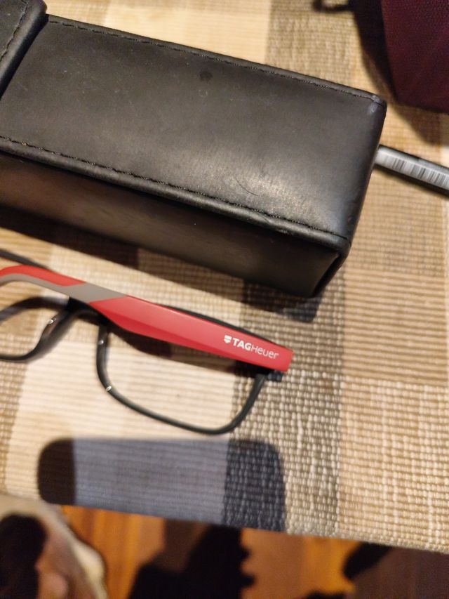 Gafas TAG Heuer Negras y Rojas 