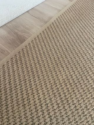 Tappeto in juta intrecciata beige e marrone