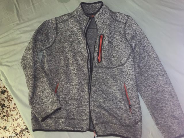 Giacca sportiva da uomo grigia e arancione