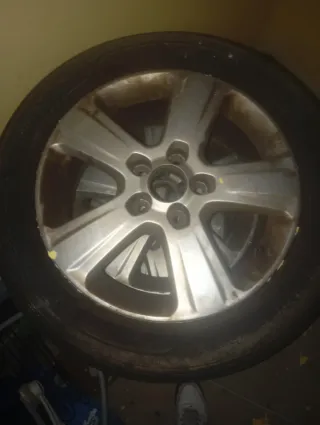 Llantas de aluminio 16 pulgadas Precio negociable