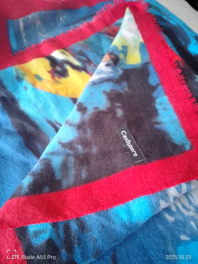 Bufanda de lana multicolor nueva