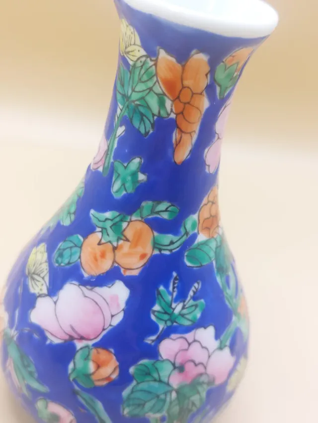 Vaso di fiori blu in porcellana cinese