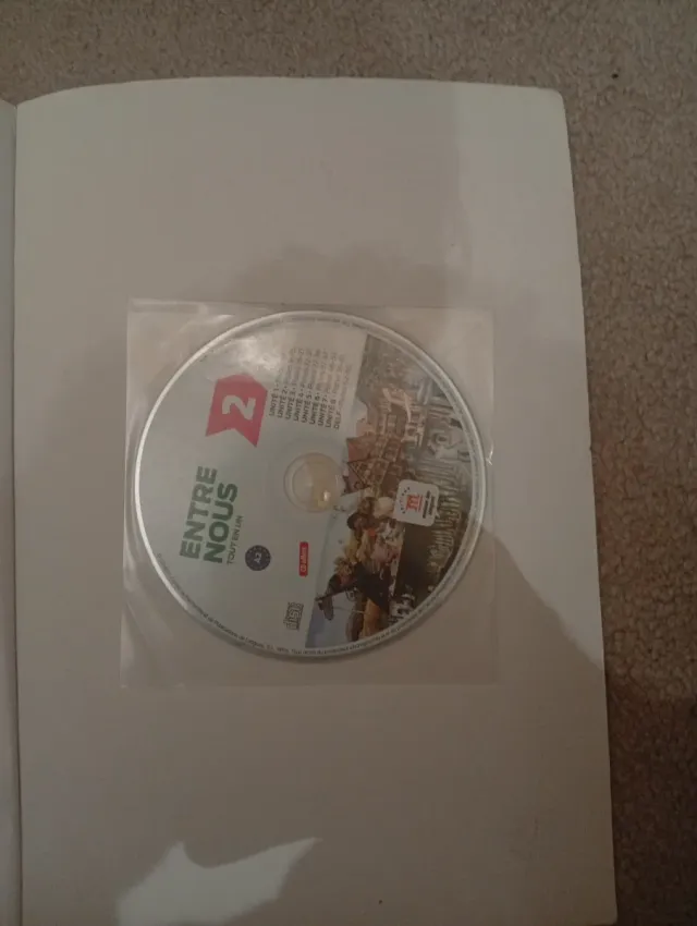 Libro entre nous francés