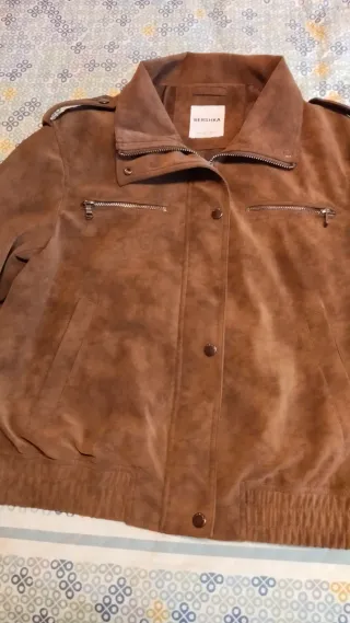 Cazadora efecto ante