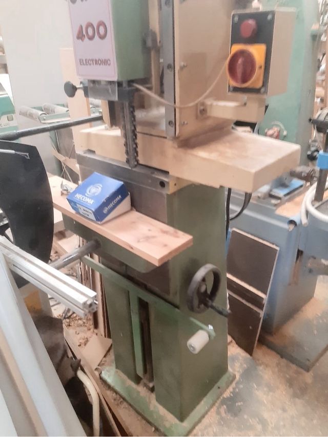 Escopleadora de cadena STAR 400