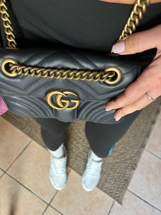 Borsetta nera con catena oro