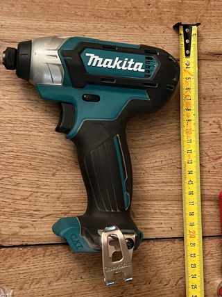 Atornillador de impacto Makita CXT 10,8 v
