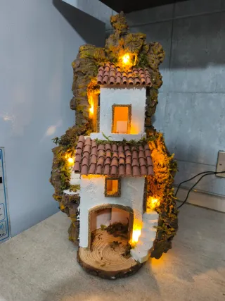 Presepe artigianale con luci