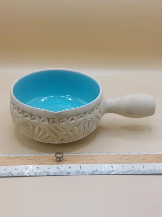 Ciotola intagliata in ceramica fatta a mano Tunis