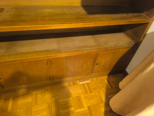 Estantería de madera