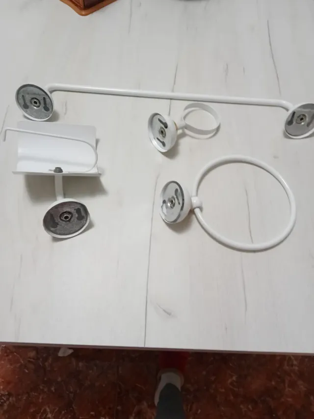 Juego Accesorios Baño Blanco y Dorado