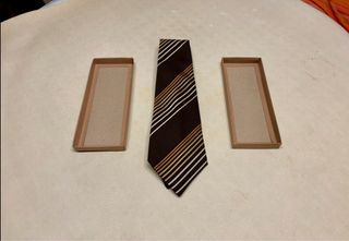 Corbata de seda a rayas