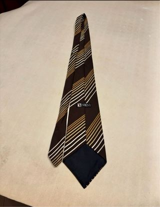 Corbata de seda a rayas