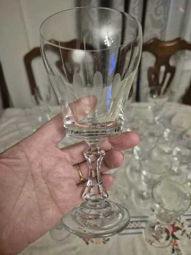 Cristalería 36 piezas para 6 comensales.