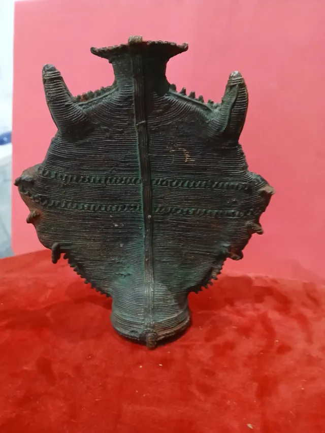 Interesante Bronce Antiguo