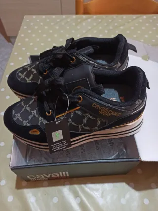 Scarpe donna Cavalli Class 37 nero/oro