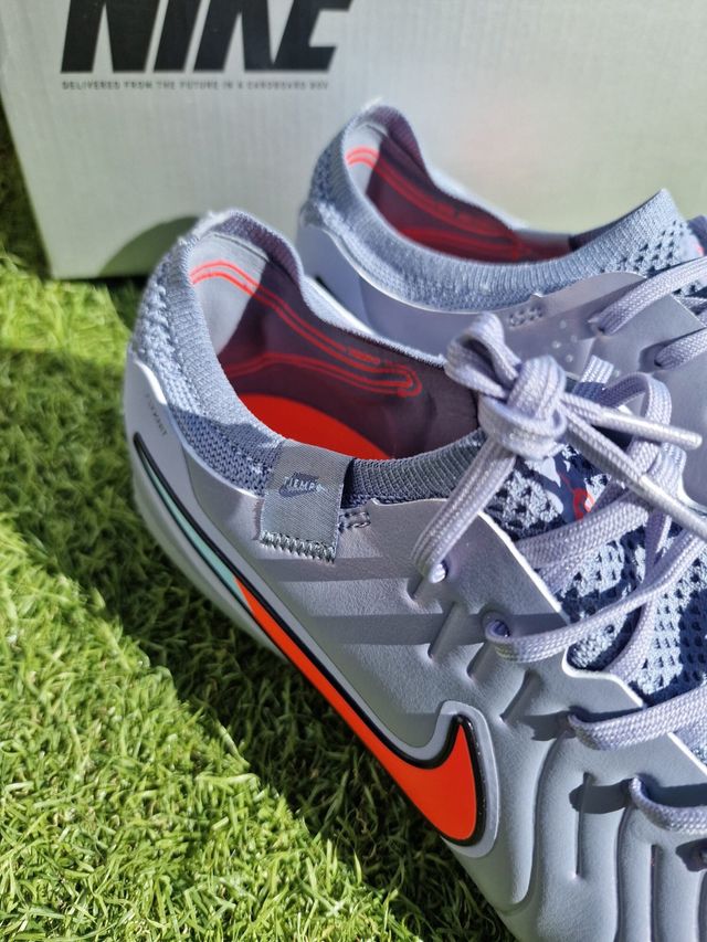 Botas de fútbol Nike Tiempo