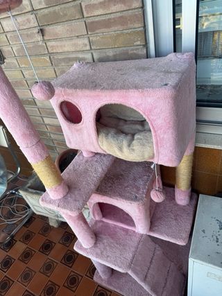 Grande tiragraffi rosa per gatti