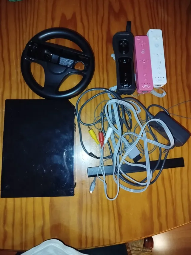 Consola Wii + Volante + Mandos + Cables